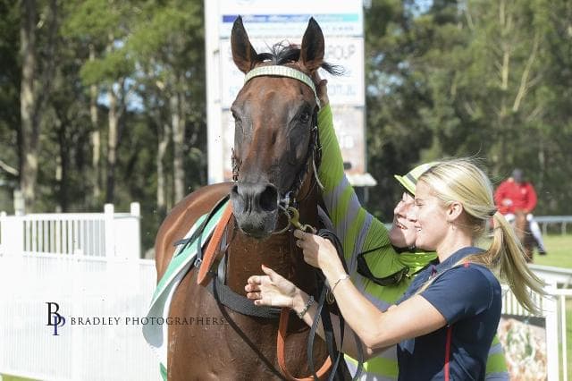 POPPIE’S FAB FIVE WITH RISING STAR VICTORY